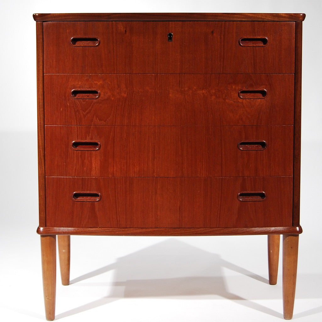 Danish Keylock Dresser With Flushed Handles