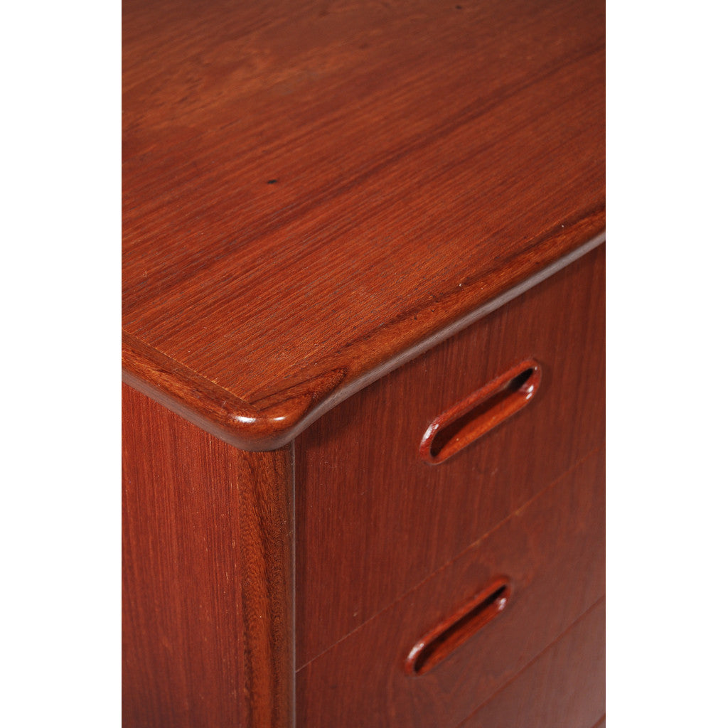Danish Keylock Dresser With Flushed Handles