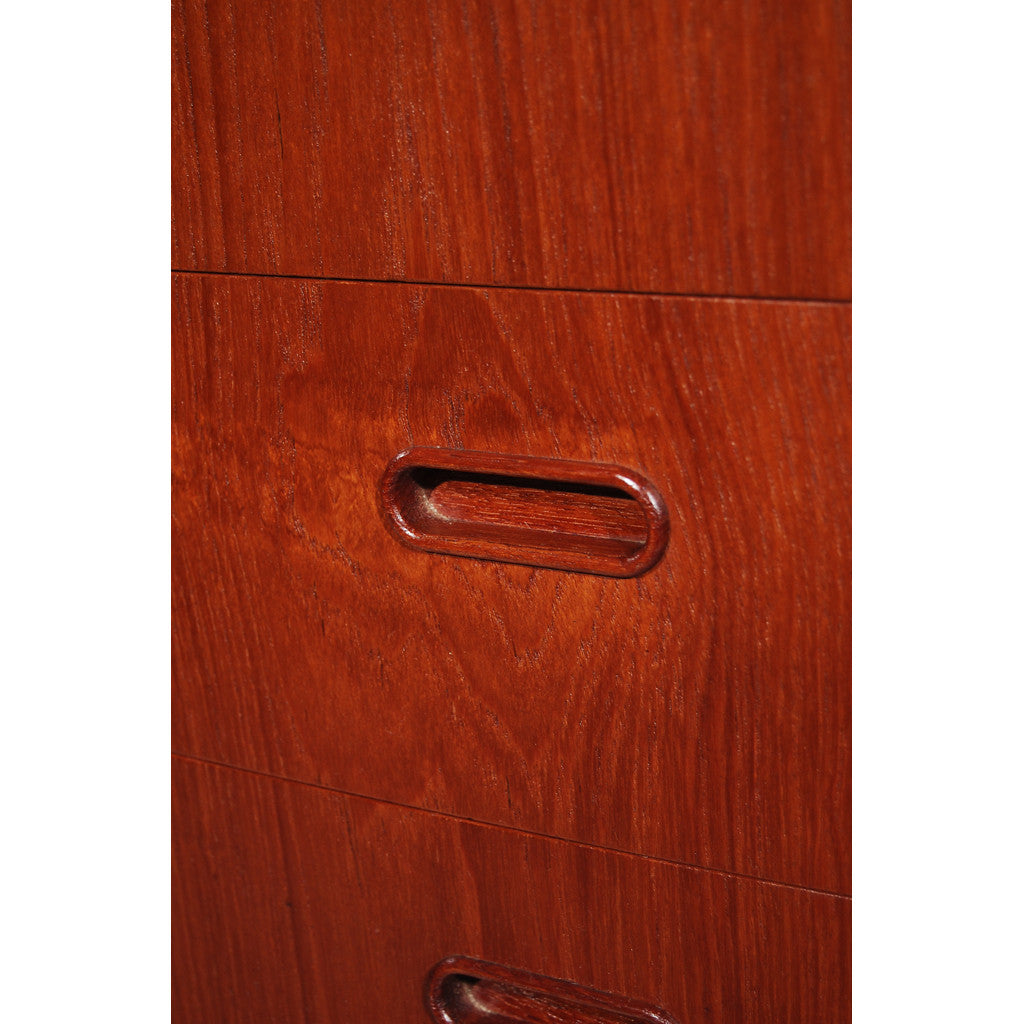 Danish Keylock Dresser With Flushed Handles