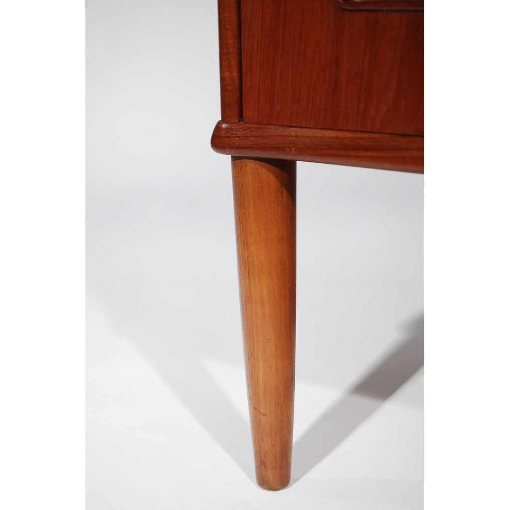 Danish Keylock Dresser With Flushed Handles