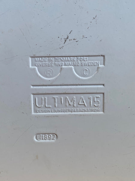 Mid-Century White Swedish Ultima 15 Ashtray by Holger Bäckström & Bo Ljungberg