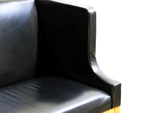 Leather Bound Church Pue Style Bench