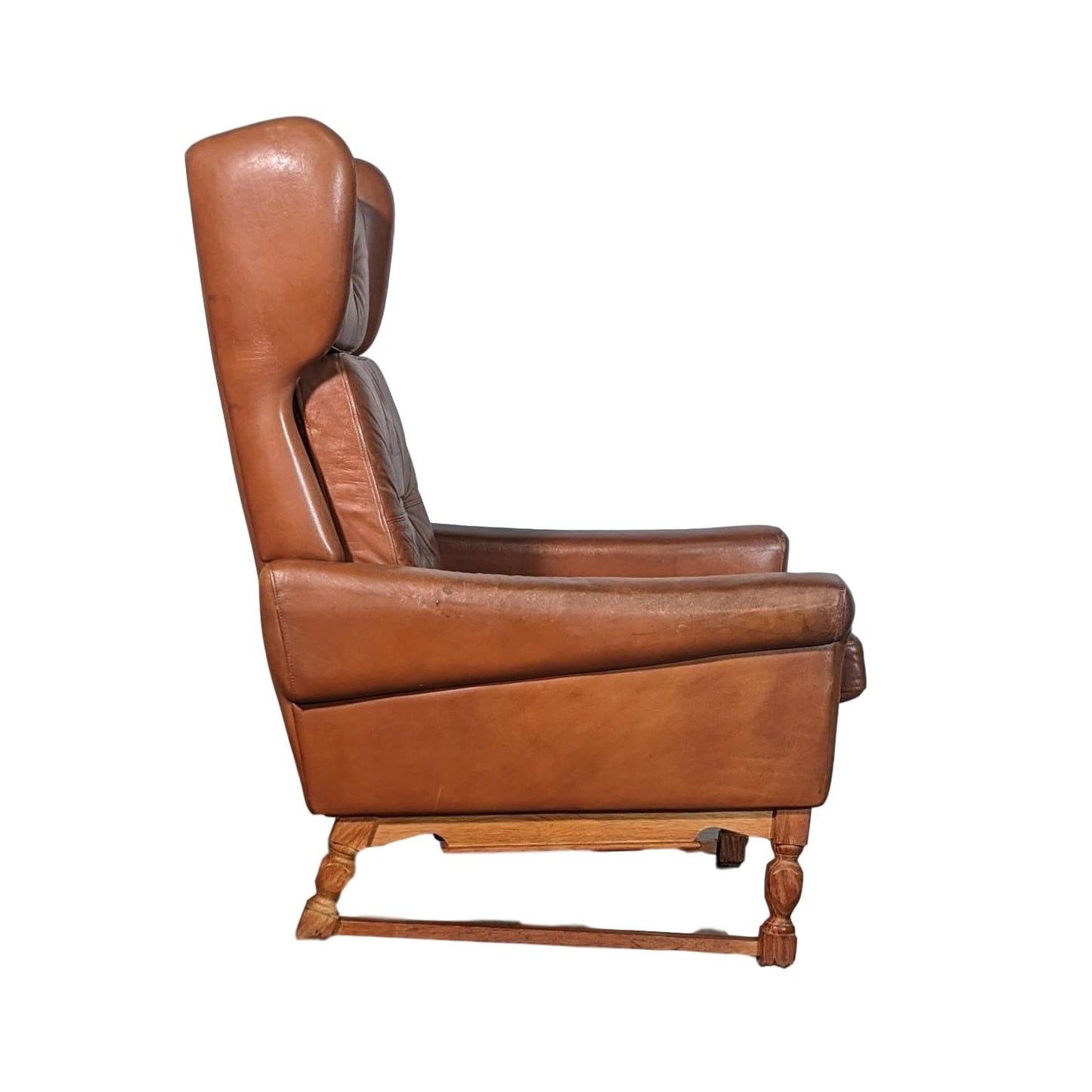 Mid Century Retro Danish Skippers Styled Tan Leather Lounge Chair